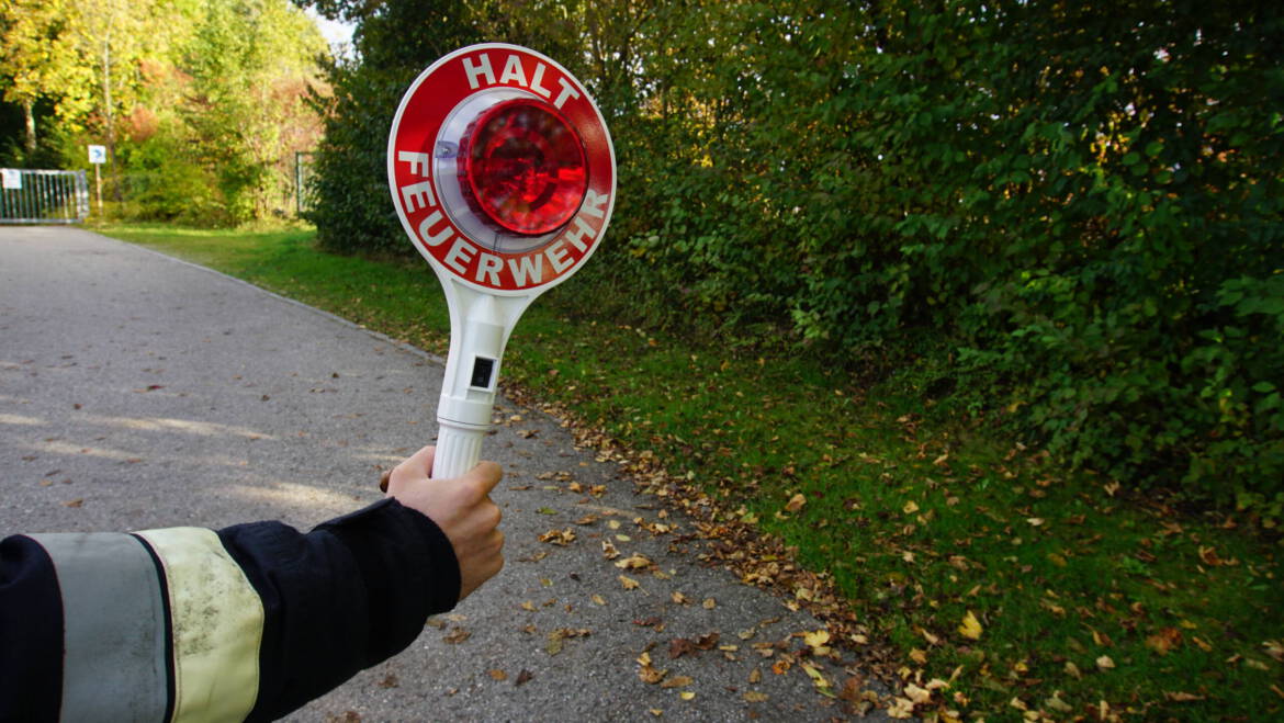 PKW von Straße abgekommen