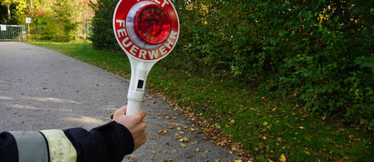 Straße reinigen nach Verkehrsunfall